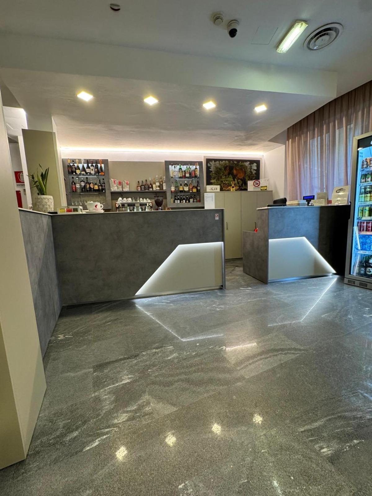 Hotel Parma Милан Экстерьер фото